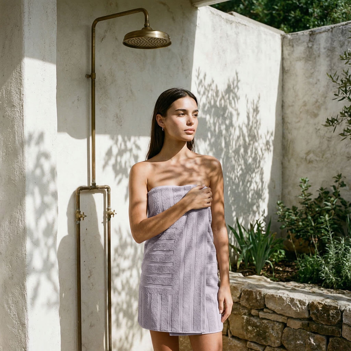 Step out of the shower into cloud-like softness — the 600 GSM Australian cotton towels that make every bathroom feel like a spa