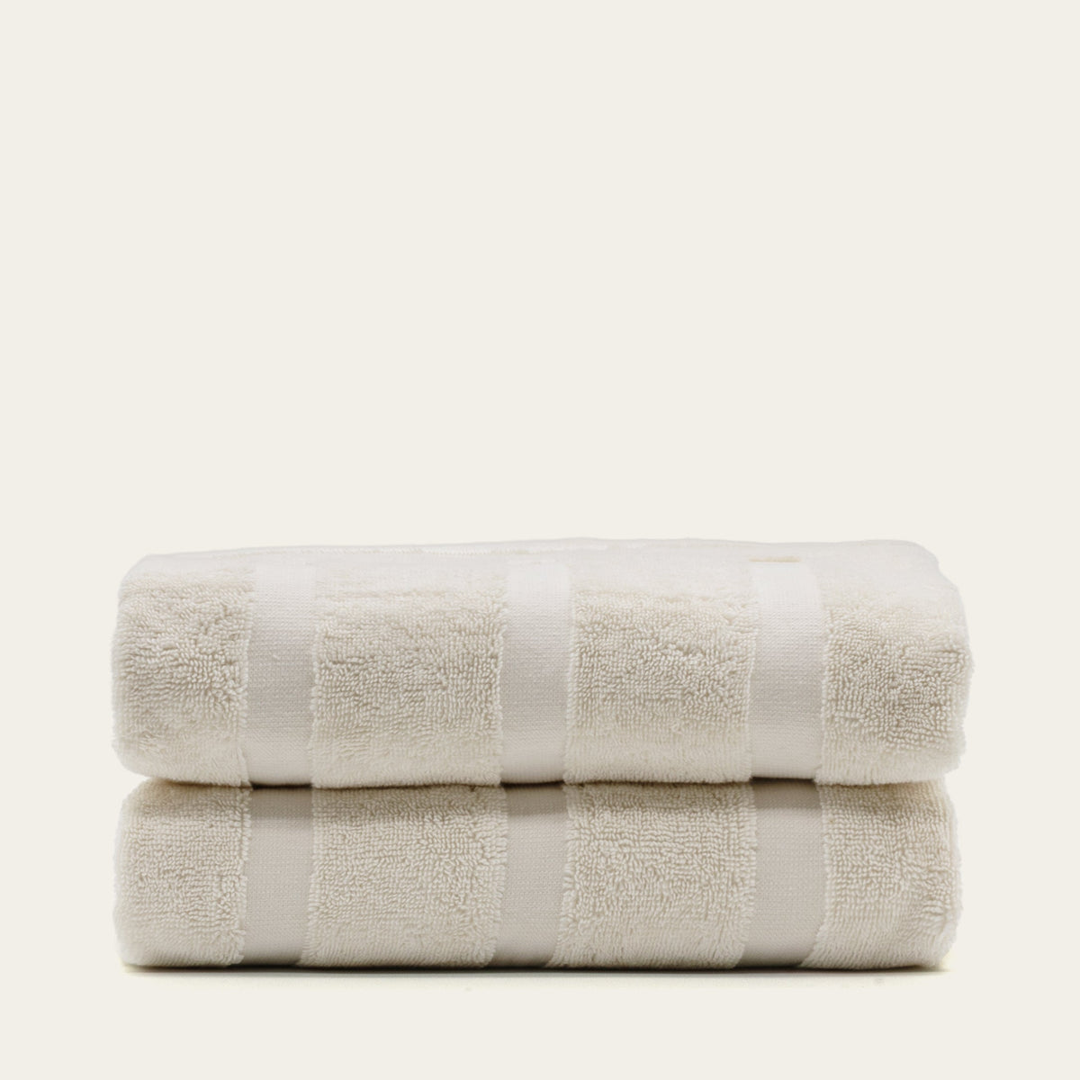 Step out of the shower into cloud-like softness — the 600 GSM Australian cotton towels that make every bathroom feel like a spa
