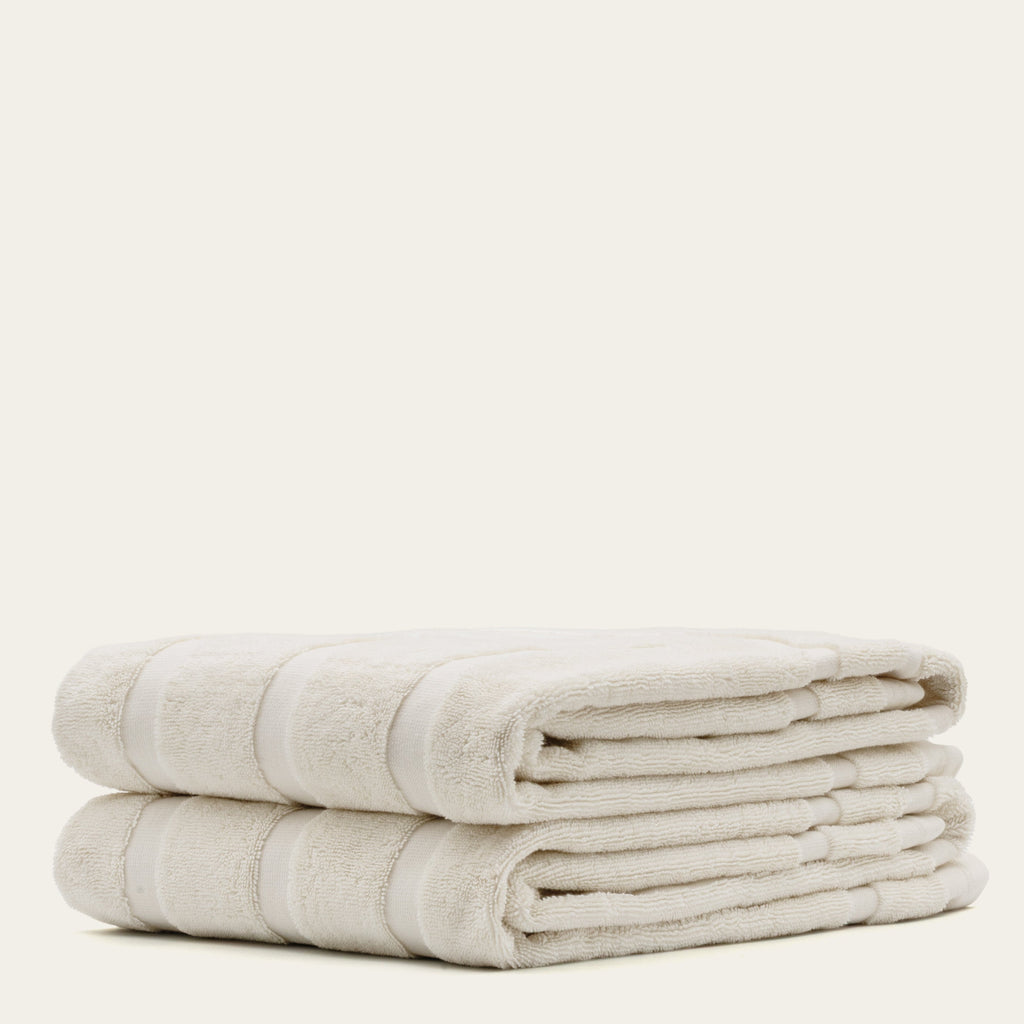 Step out of the shower into cloud-like softness — the 600 GSM Australian cotton towels that make every bathroom feel like a spa