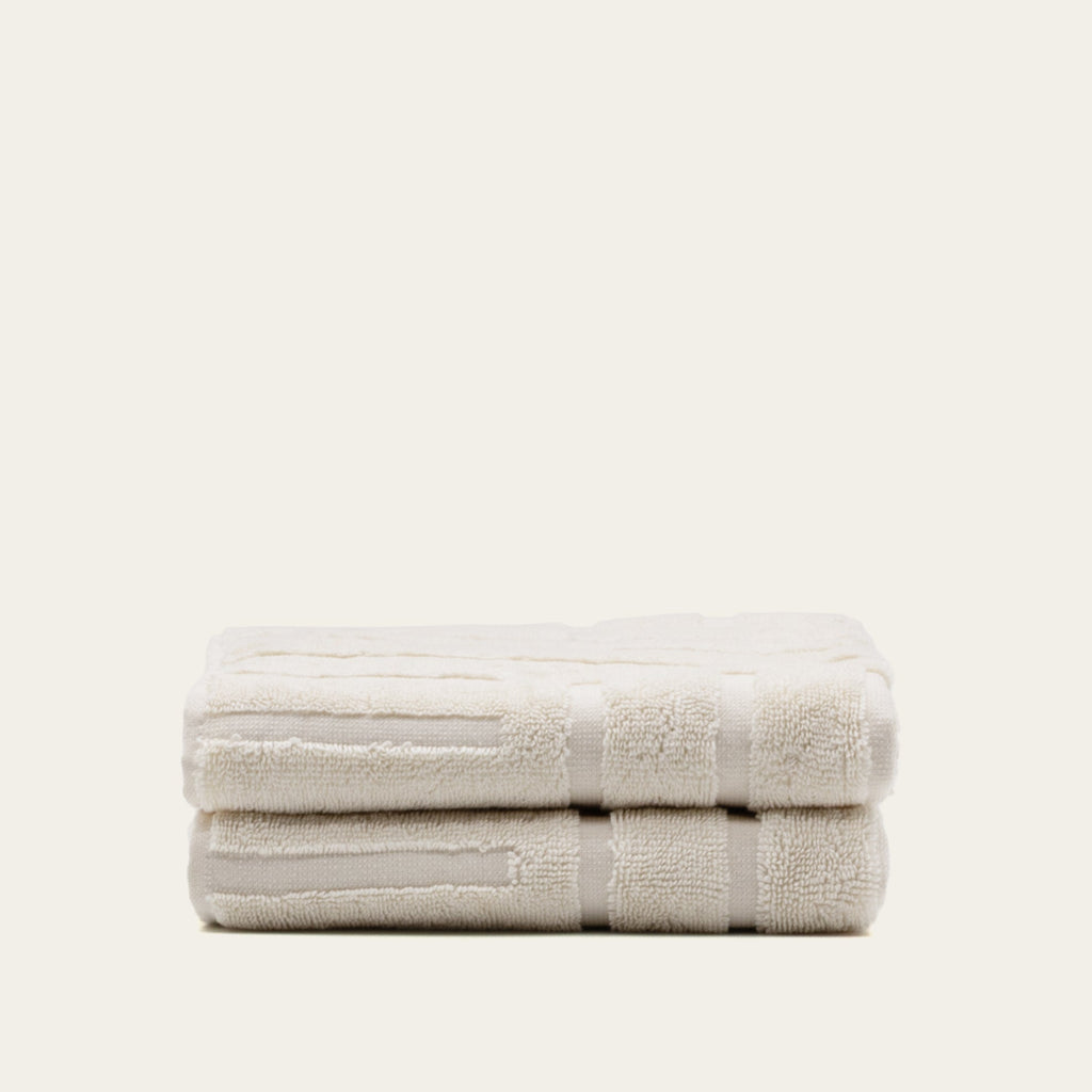 Step out of the shower into cloud-like softness — the 600 GSM Australian cotton towels that make every bathroom feel like a spa