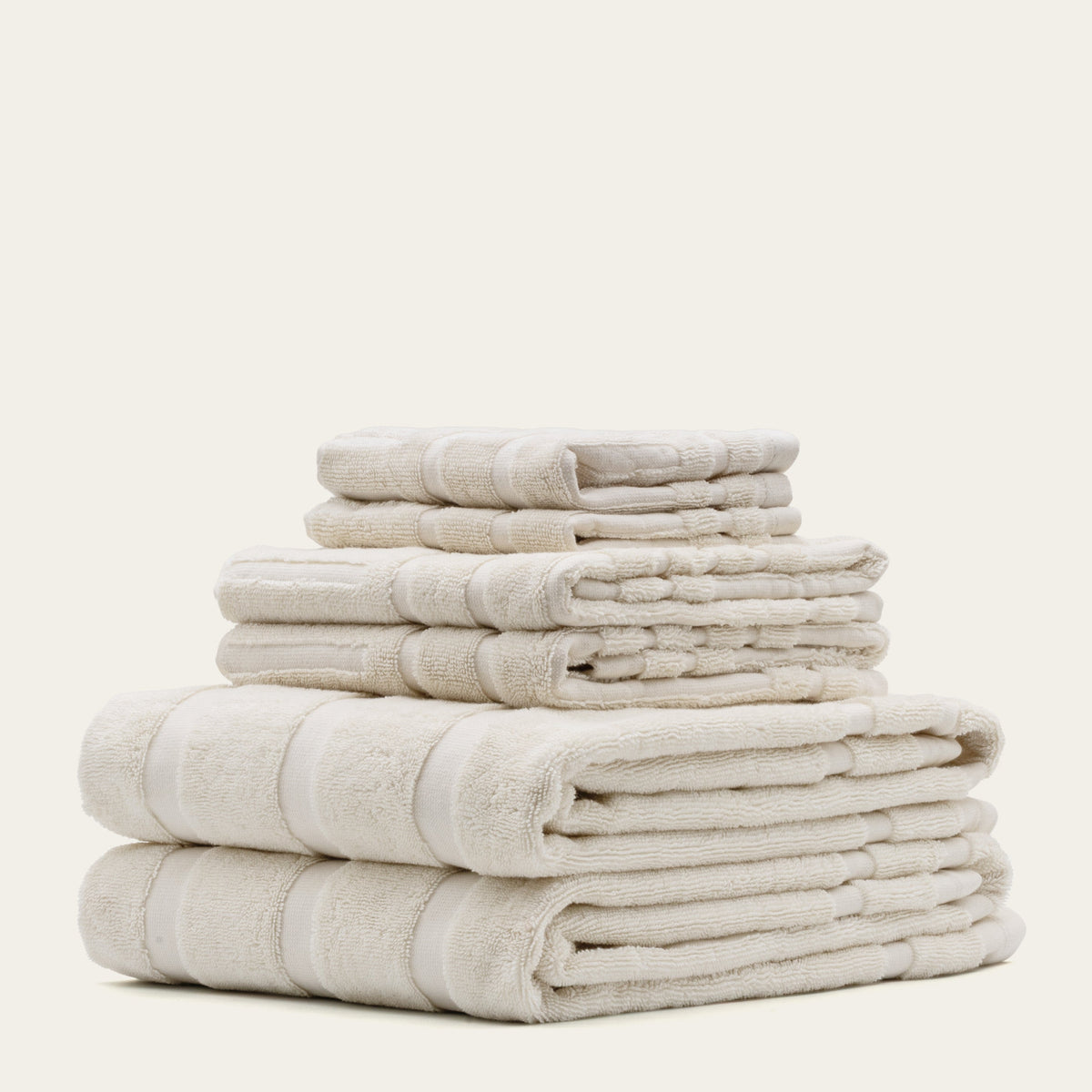 Step out of the shower into cloud-like softness — the 600 GSM Australian cotton towels that make every bathroom feel like a spa