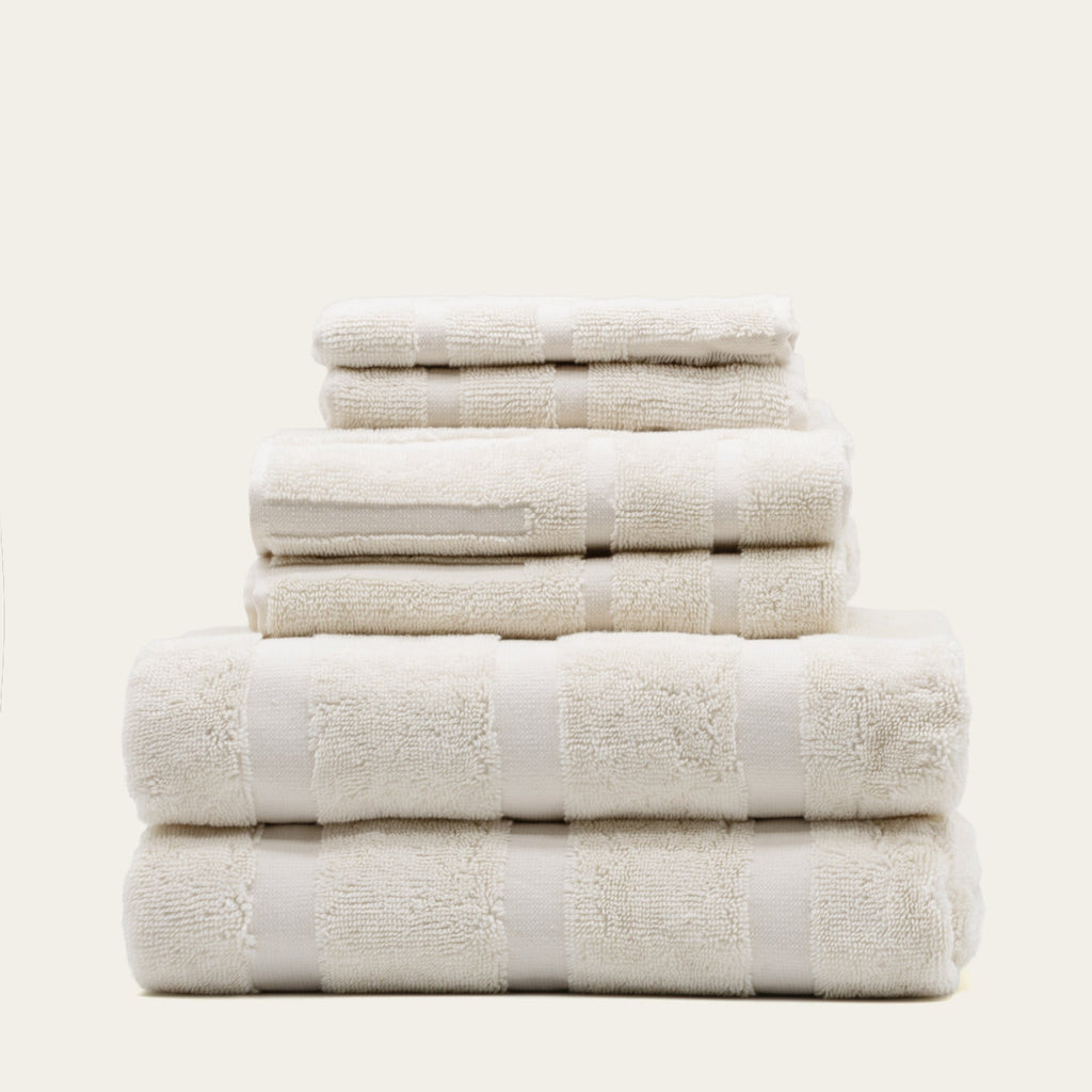Step out of the shower into cloud-like softness — the 600 GSM Australian cotton towels that make every bathroom feel like a spa