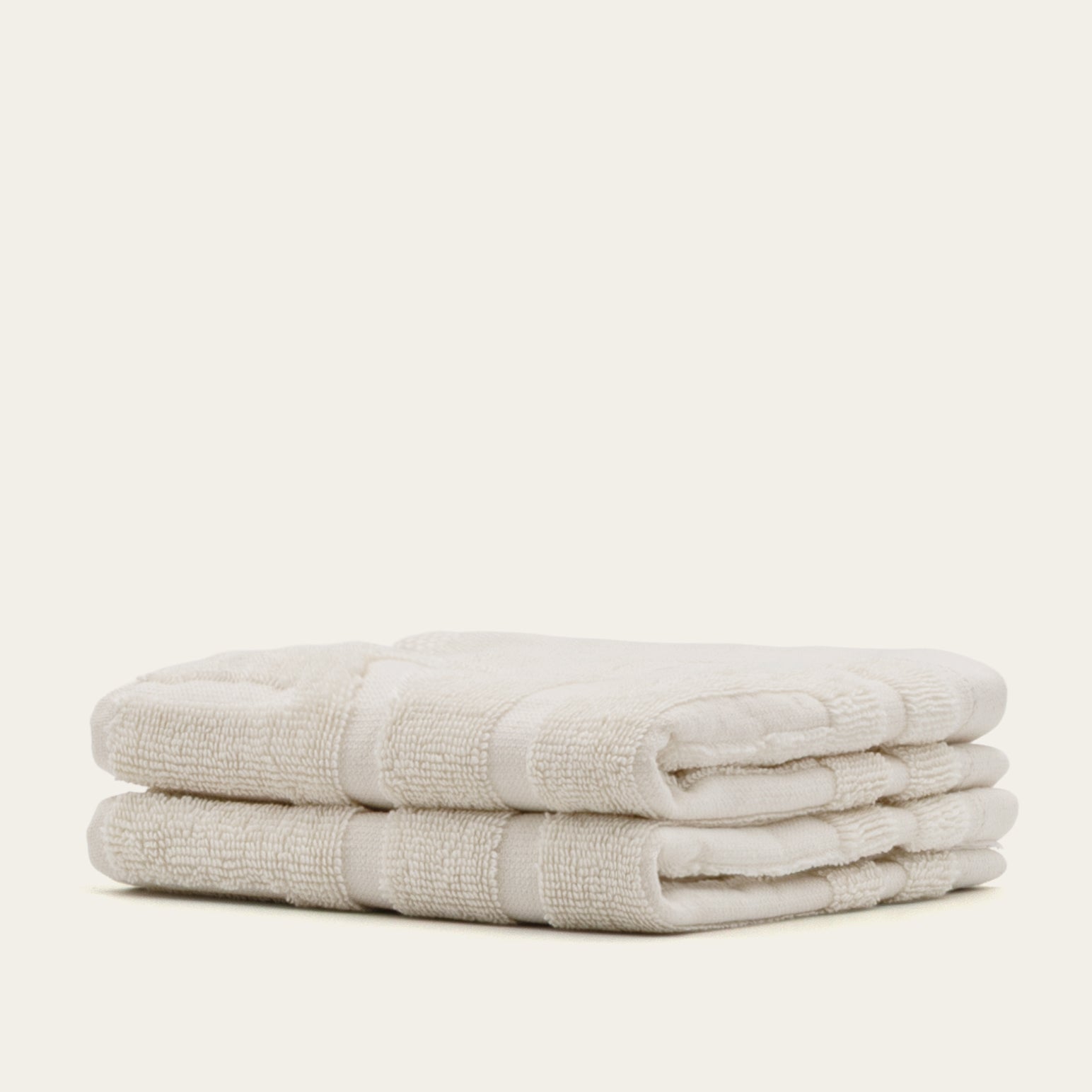 Step out of the shower into cloud-like softness — the 600 GSM Australian cotton towels that make every bathroom feel like a spa