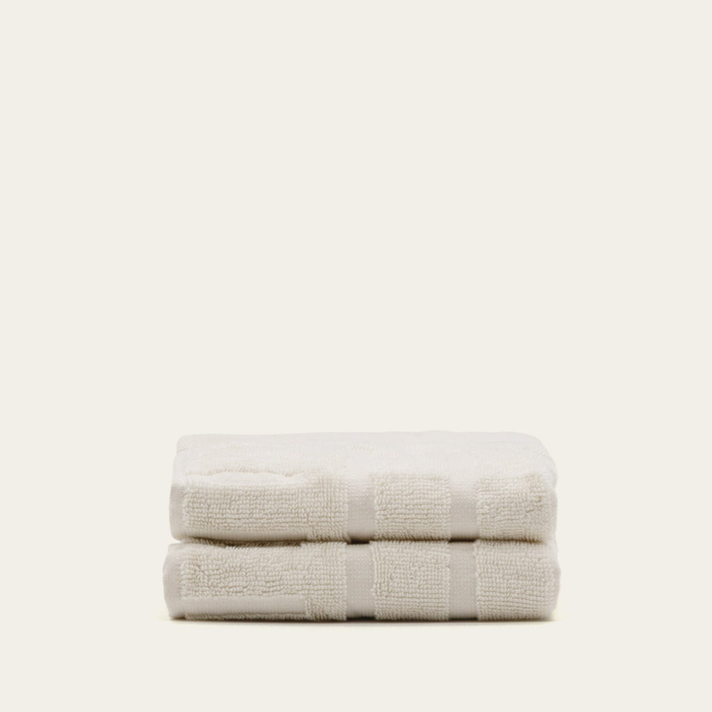 Step out of the shower into cloud-like softness — the 600 GSM Australian cotton towels that make every bathroom feel like a spa