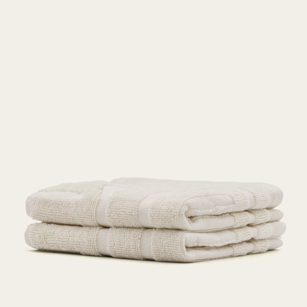Step out of the shower into cloud-like softness — the 600 GSM Australian cotton towels that make every bathroom feel like a spa