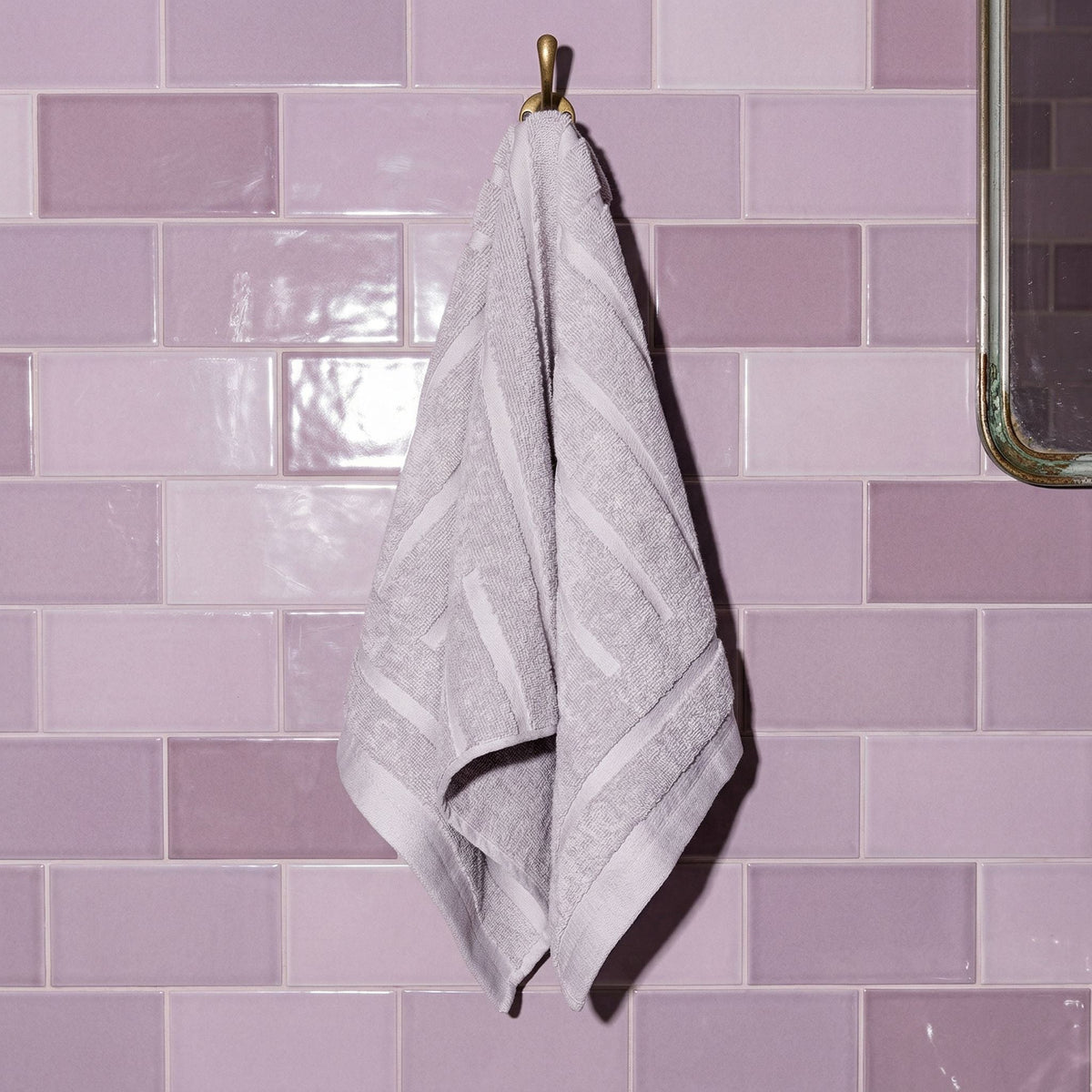 Step out of the shower into cloud-like softness — the 600 GSM Australian cotton towels that make every bathroom feel like a spa